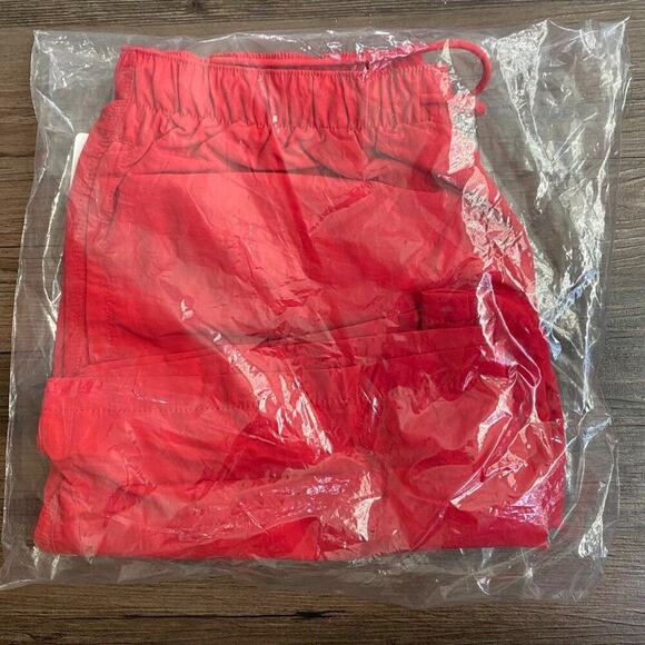 Foot Locker sz M red basketball drawstring athletic shorts NWT - Picture 4 of 6